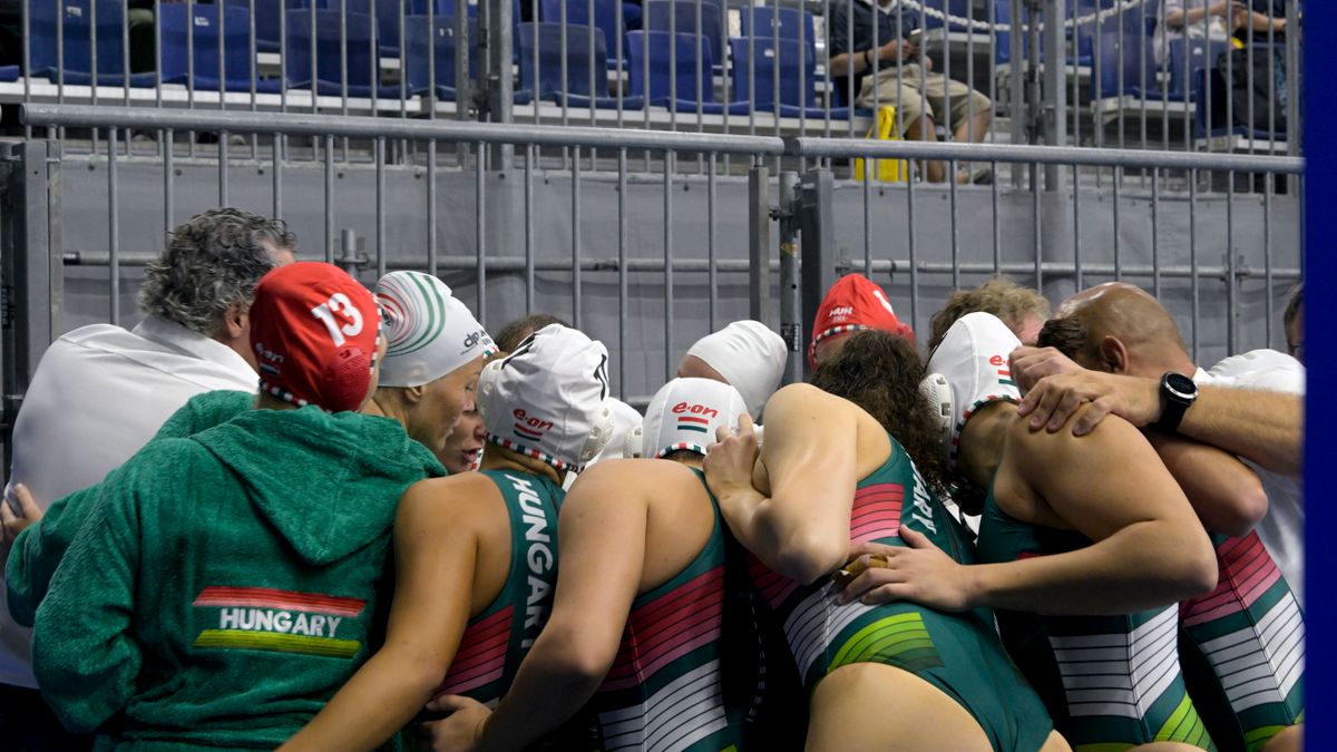 With their win over Canada, the Hungarian women's water polo team moved to the top of the group