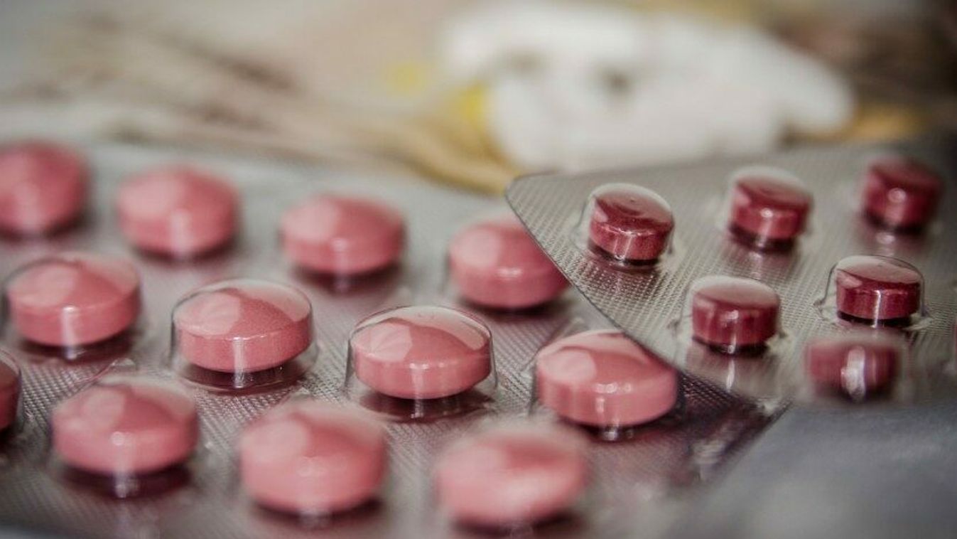 Jóváhagyta az EMA a Pfizer koronavírus elleni gyógyszerét