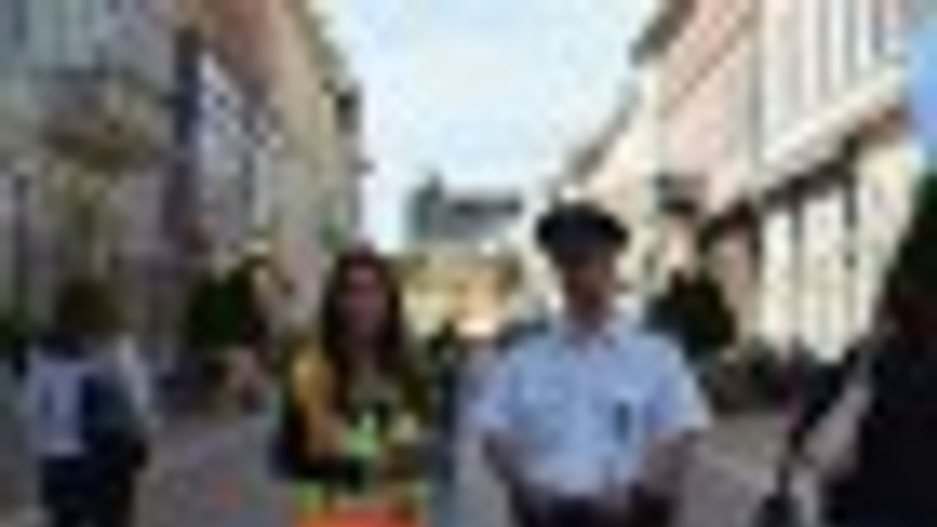 A rendőrség is segíti a Szegedre érkező turistákat nyáron