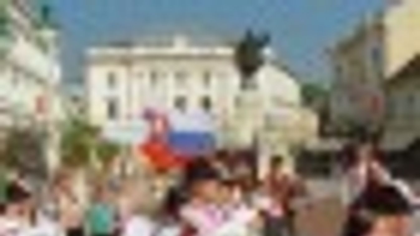Néptáncosok szállták meg Szeged belvárosát + FOTÓK