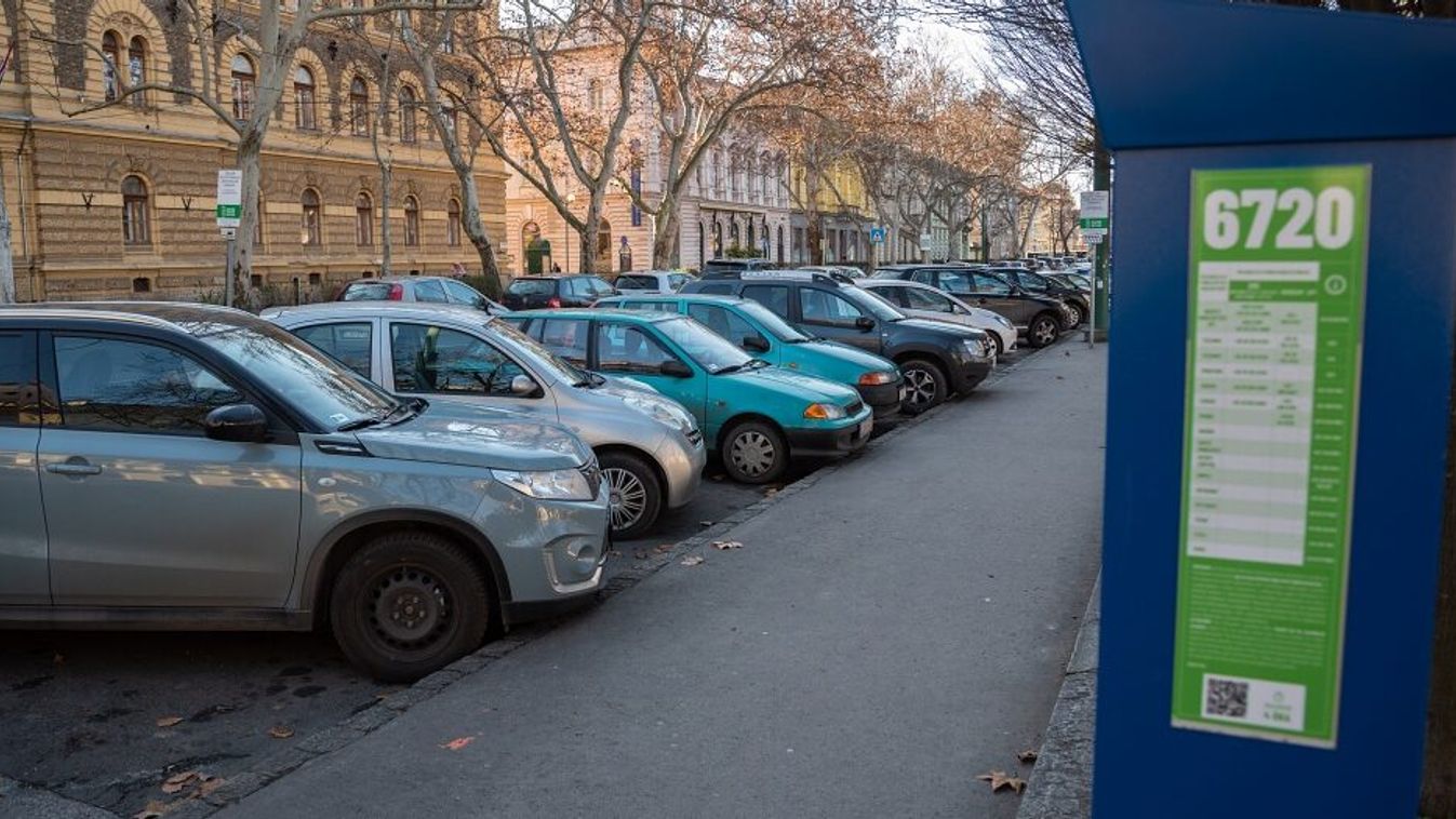 Mától egészen január 3-ig ingyenesen parkolhatunk Szegeden