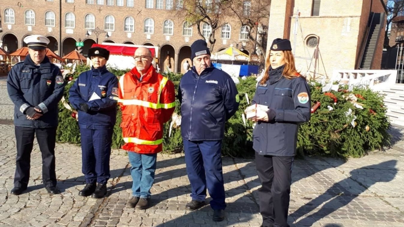 Az ünnepi időszak veszélyeire figyelmeztettek a csongrádi rendőrök és mentősök