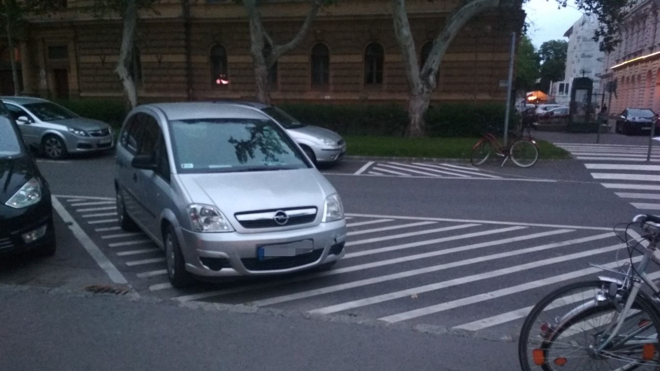 Sokan szabálytalanul parkolnak Szegeden