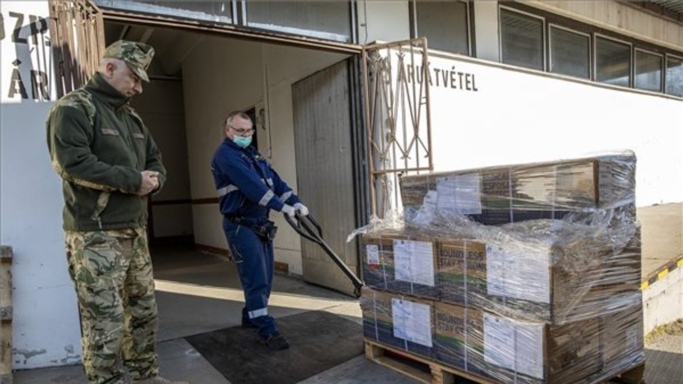 Egészségügyi védőeszközök érkeztek a Szegedi Tudományegyetemre