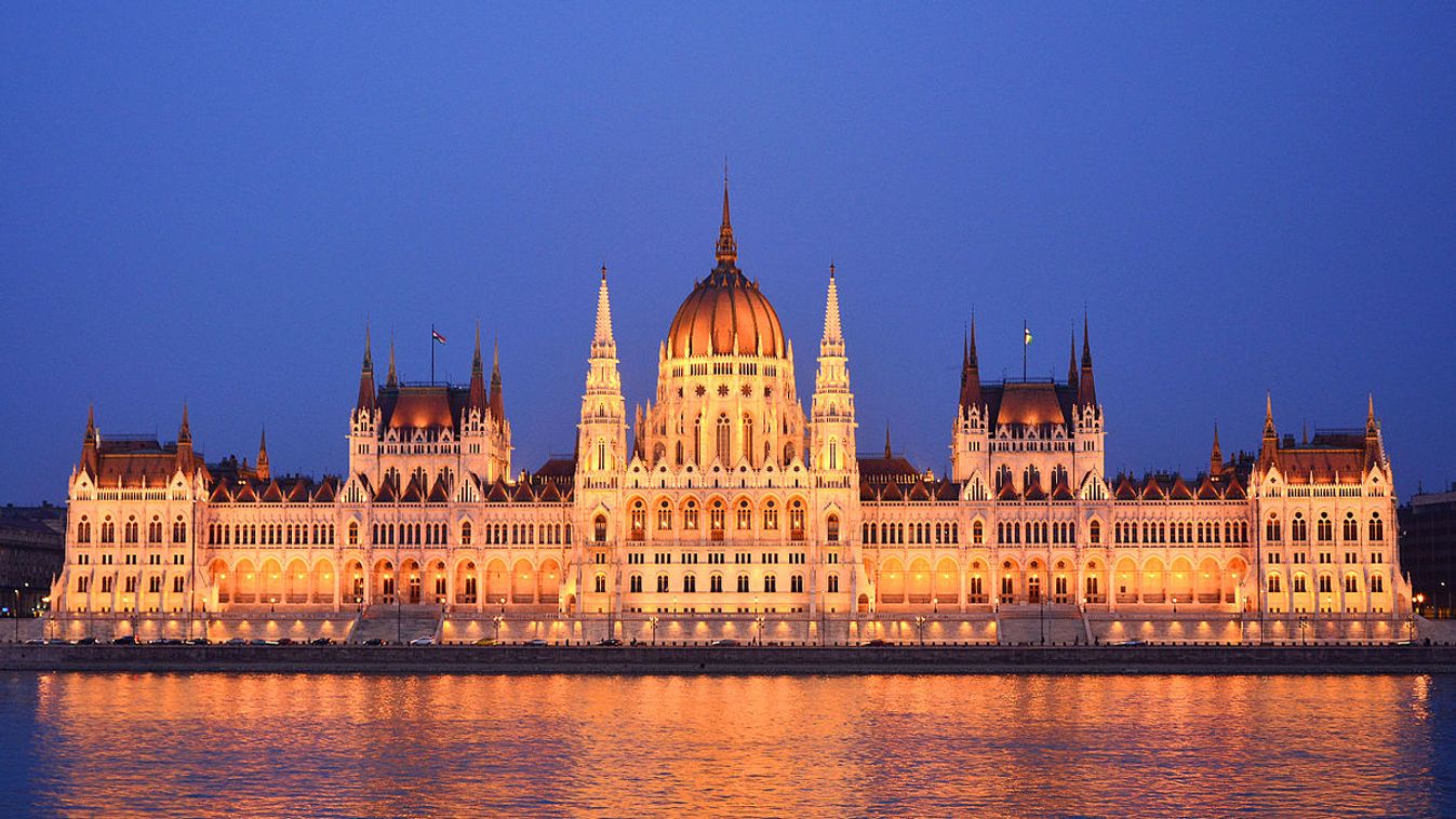 Hivatalosan is megkezdődött a kampányidőszak Magyarországon