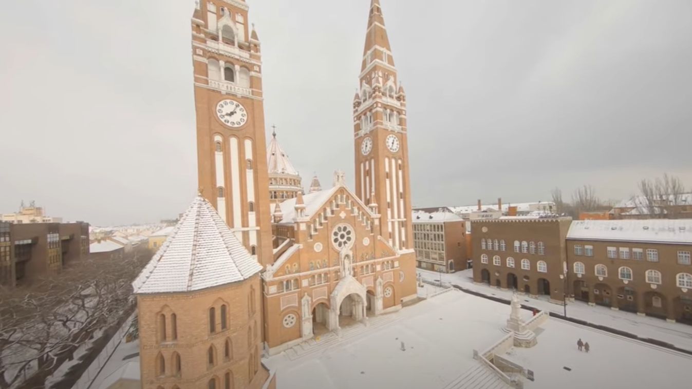 Káprázatos drónfelvétel készült a hófödte Dóm térről