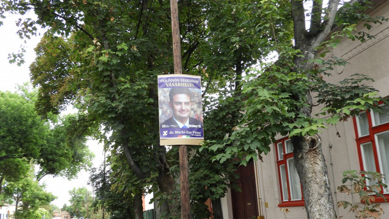 Márki-Zay Péter még a magyar zászlót is rosszul rakta fel a plakátjára