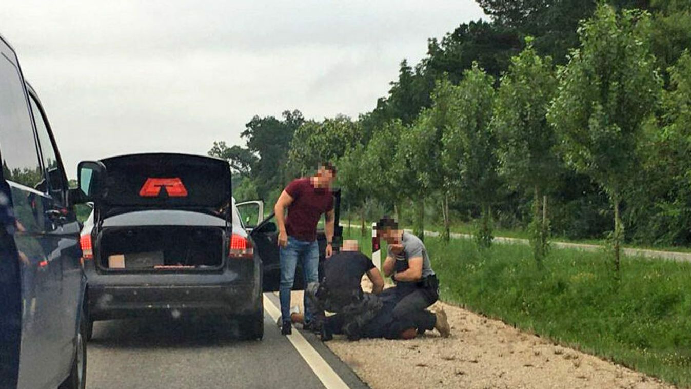 Megtámadta a rendőrt egy embercsempész Szegeden