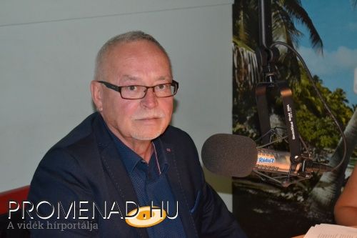 kakas_bela_radio7