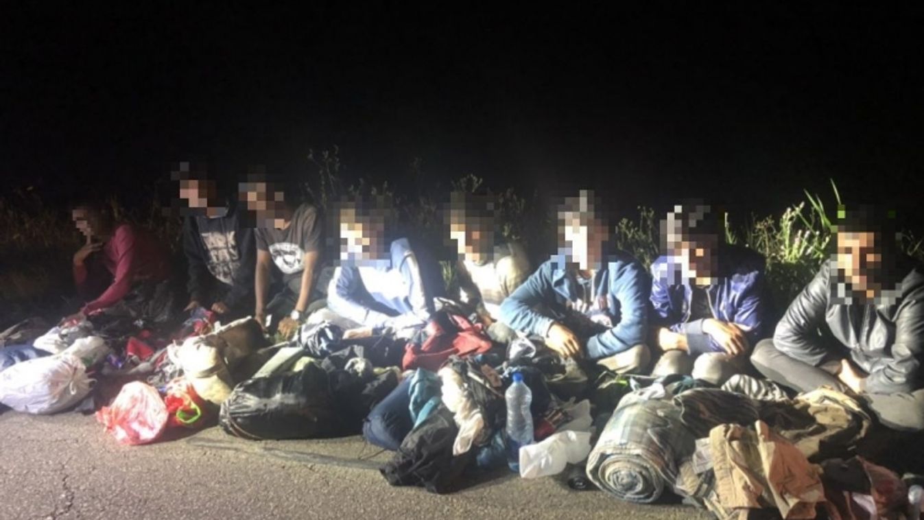 Nyolc migránst tartóztattak fel Szegeden