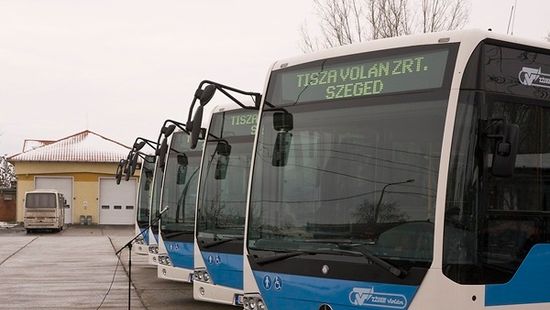 Buszsofőrt bántalmazott egy agresszív utas Szegeden
