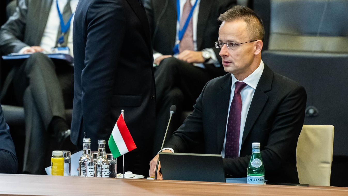 Szijjártó Péter: érvényesülnek a magyar szempontok a NATO ukrajnai támogatási programja kapcsán