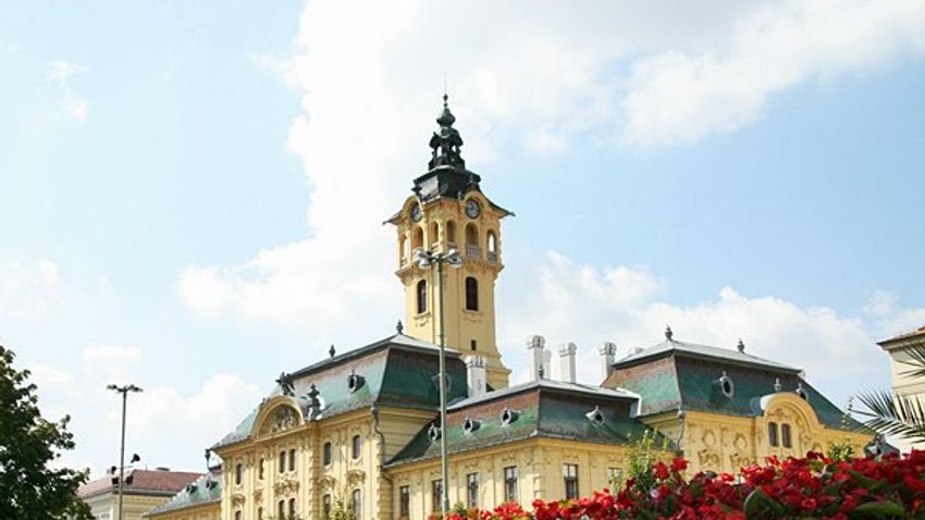 Térképen Szeged új, furcsára sikeredett választókerületei