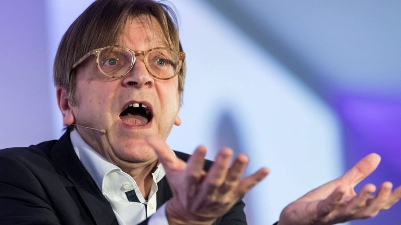 Magyarország miatt megvonta a bizalmat Verhofstadt az Európai Bizottságtól