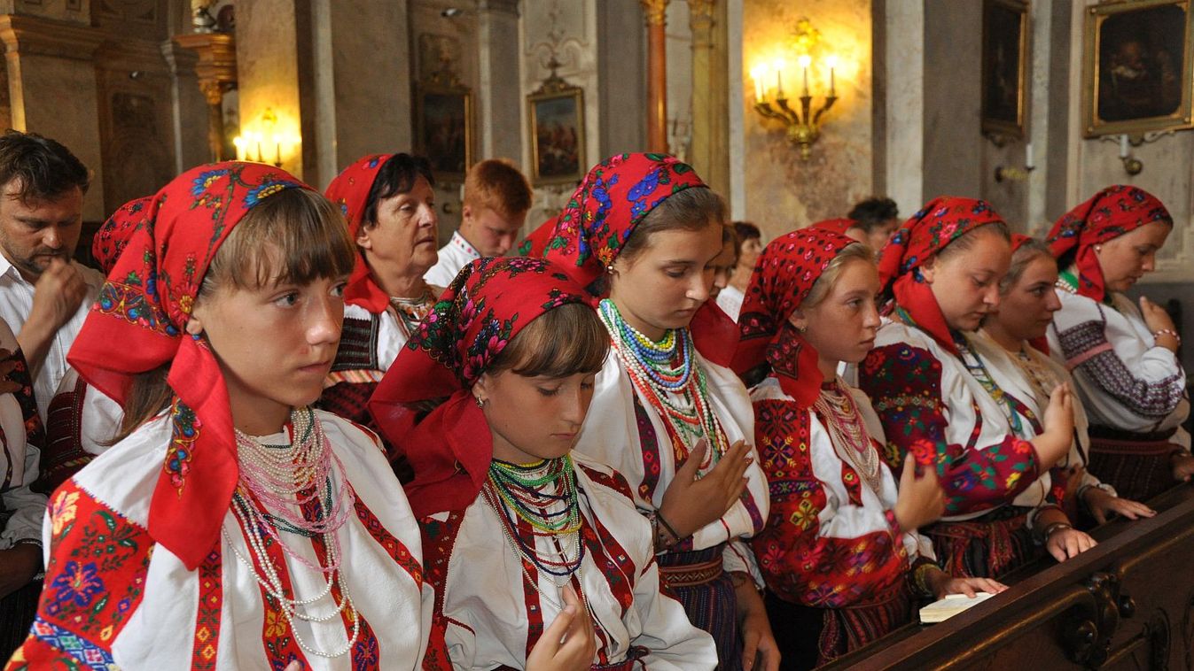 Ma öt éve, hogy először engedélyezték magyarul imádkozni a csángókat
