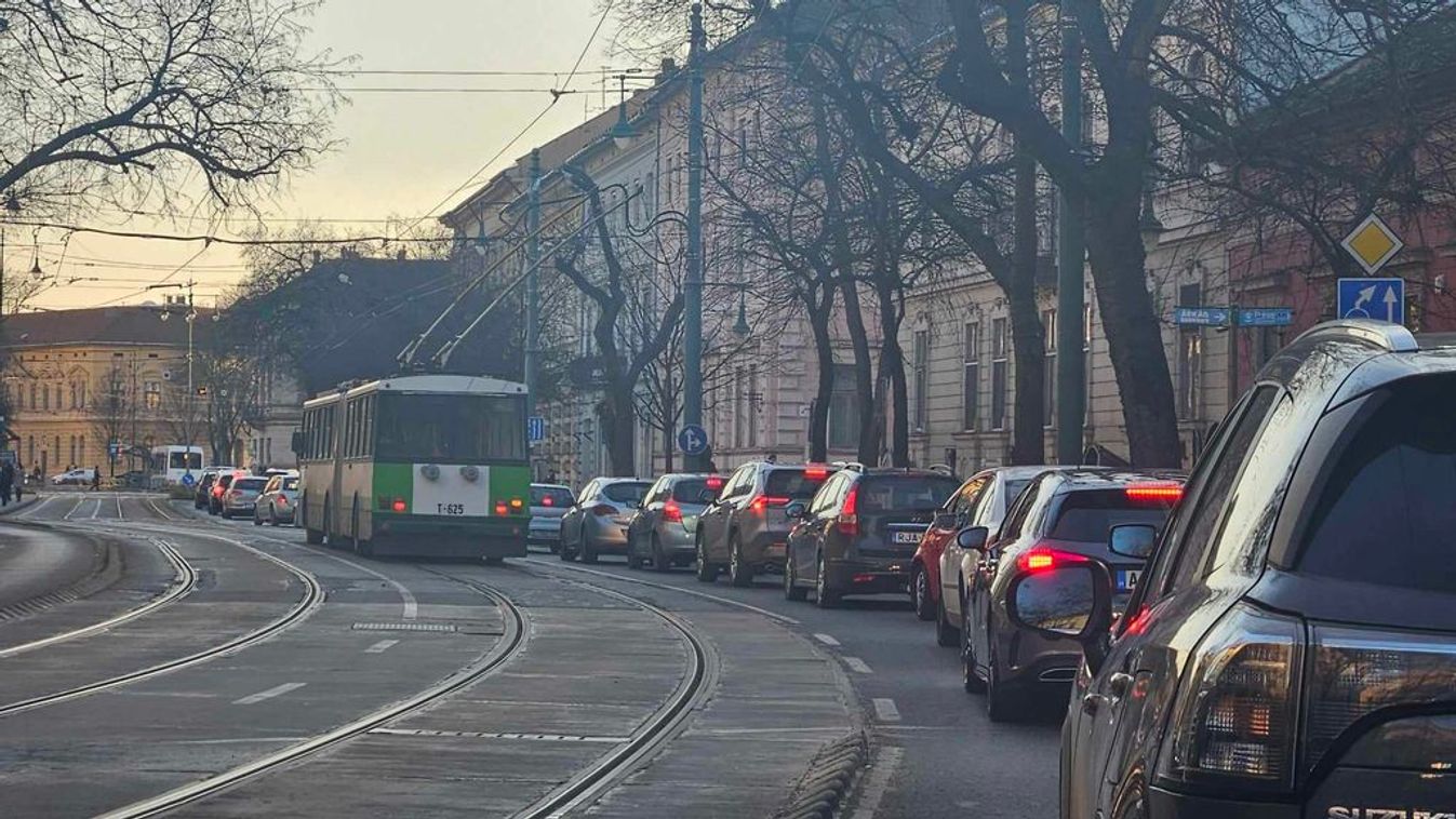 A baloldali városvezetés konzerválta a dugót Szeged belvárosában
