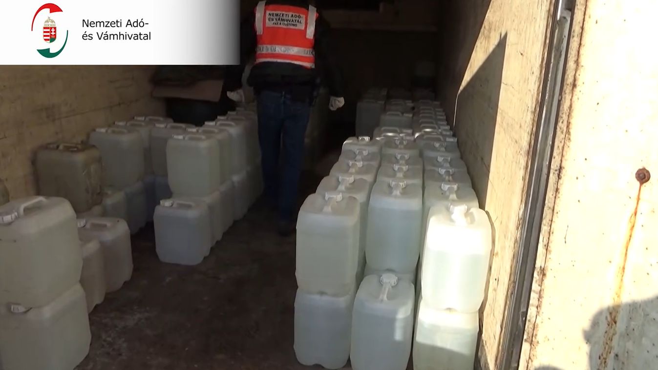 Több ezer liter alkoholt foglaltak le a NAV munkatársai (videó)