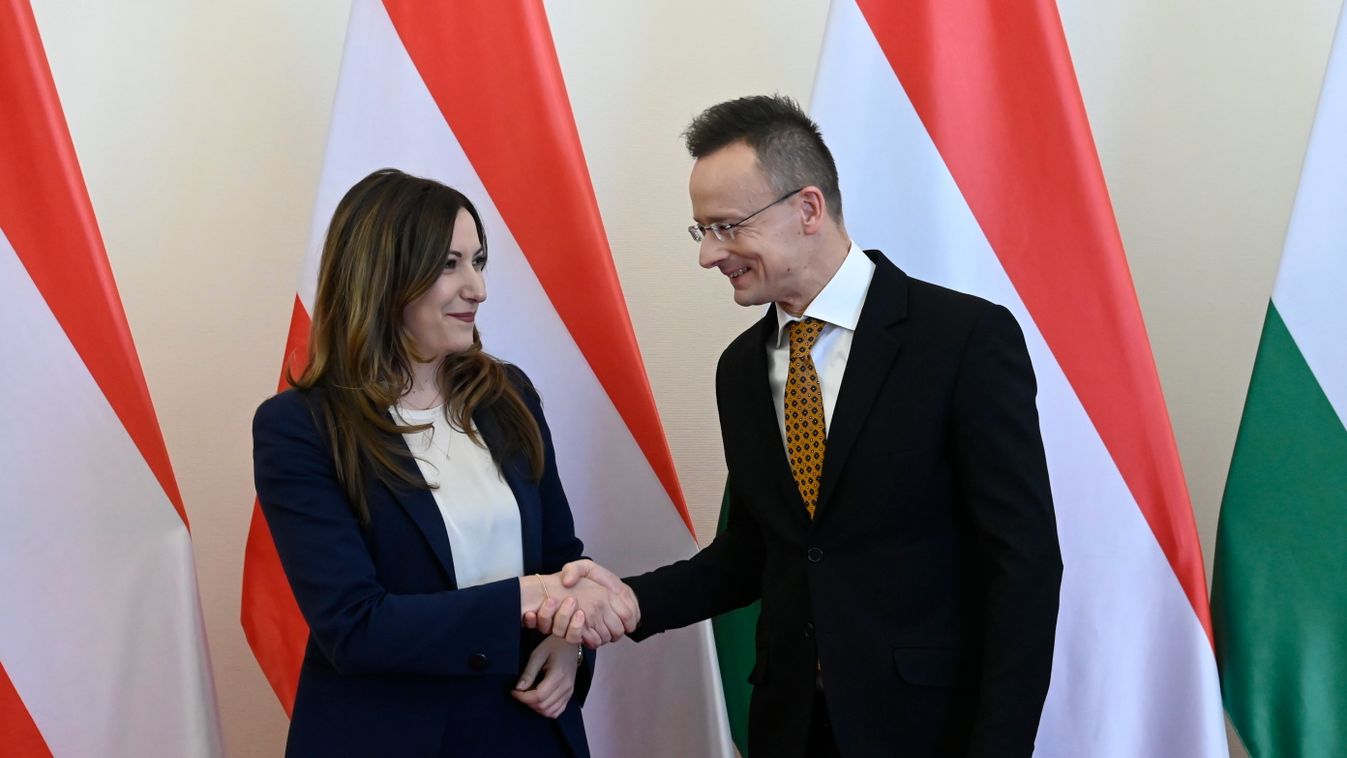 Szijjártó Péter: a magyar kormány együtt küzd az osztrák jobboldallal a valódi európai demokráciáért