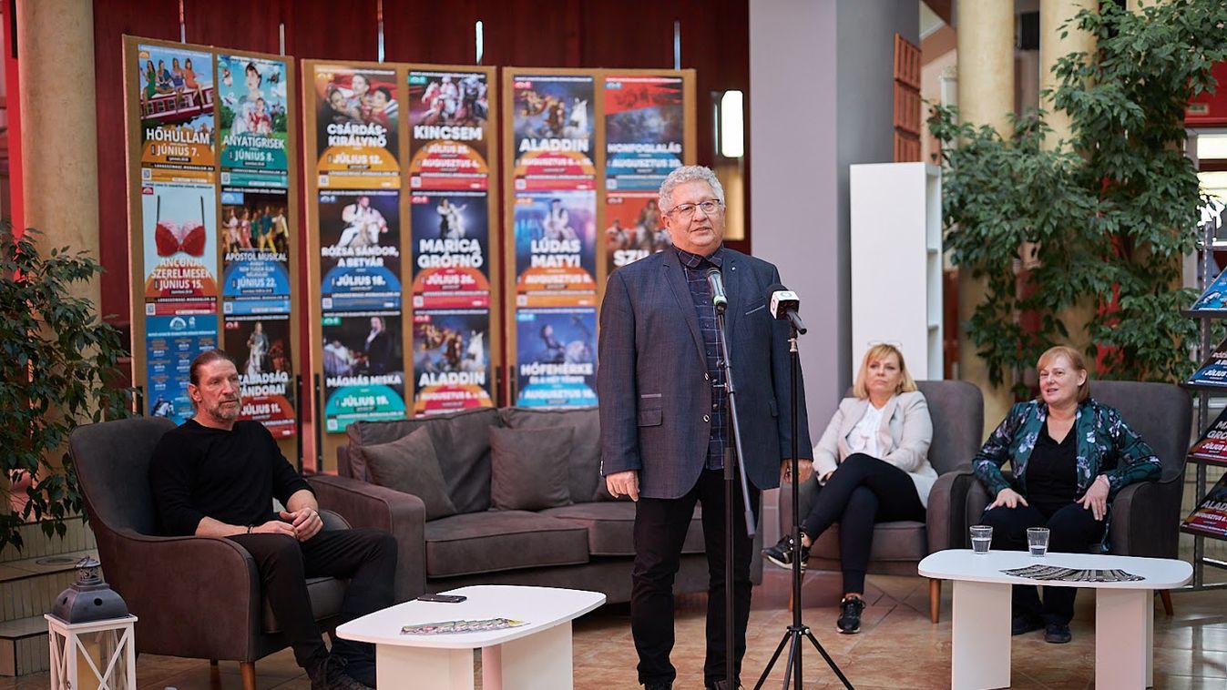 A mórahalmi Patkó Lovas és Szabadtéri Színház jubileumi évadára készülnek