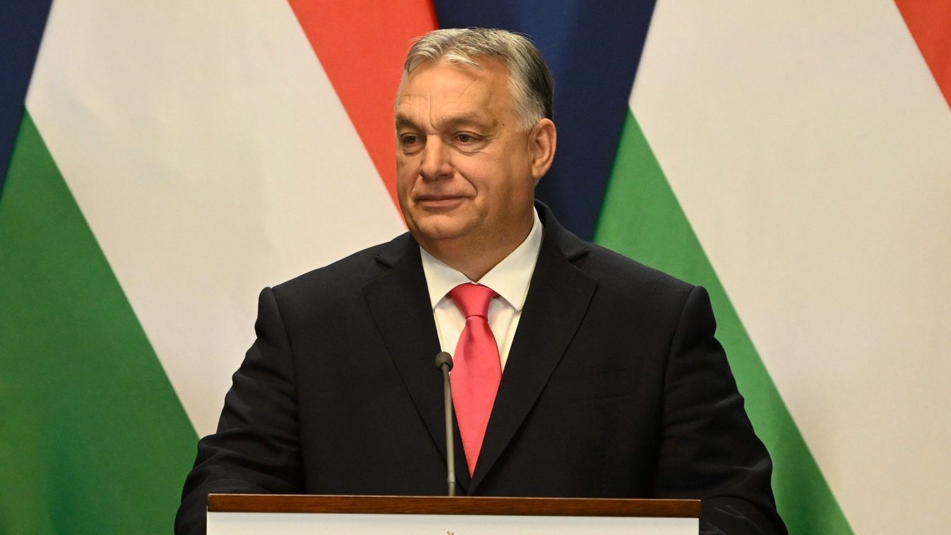 Orbán Viktor Bukarestben tárgyal