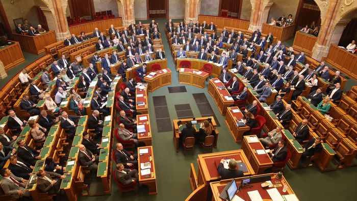 Kétnapos ülést tart a héten a parlament