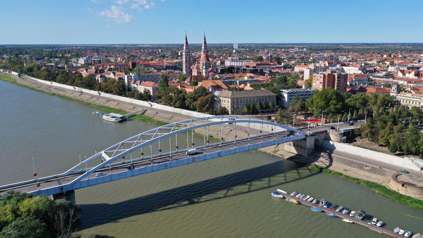 A nyarat idéző idő folytatódik: közel 30 fok lesz Szegeden