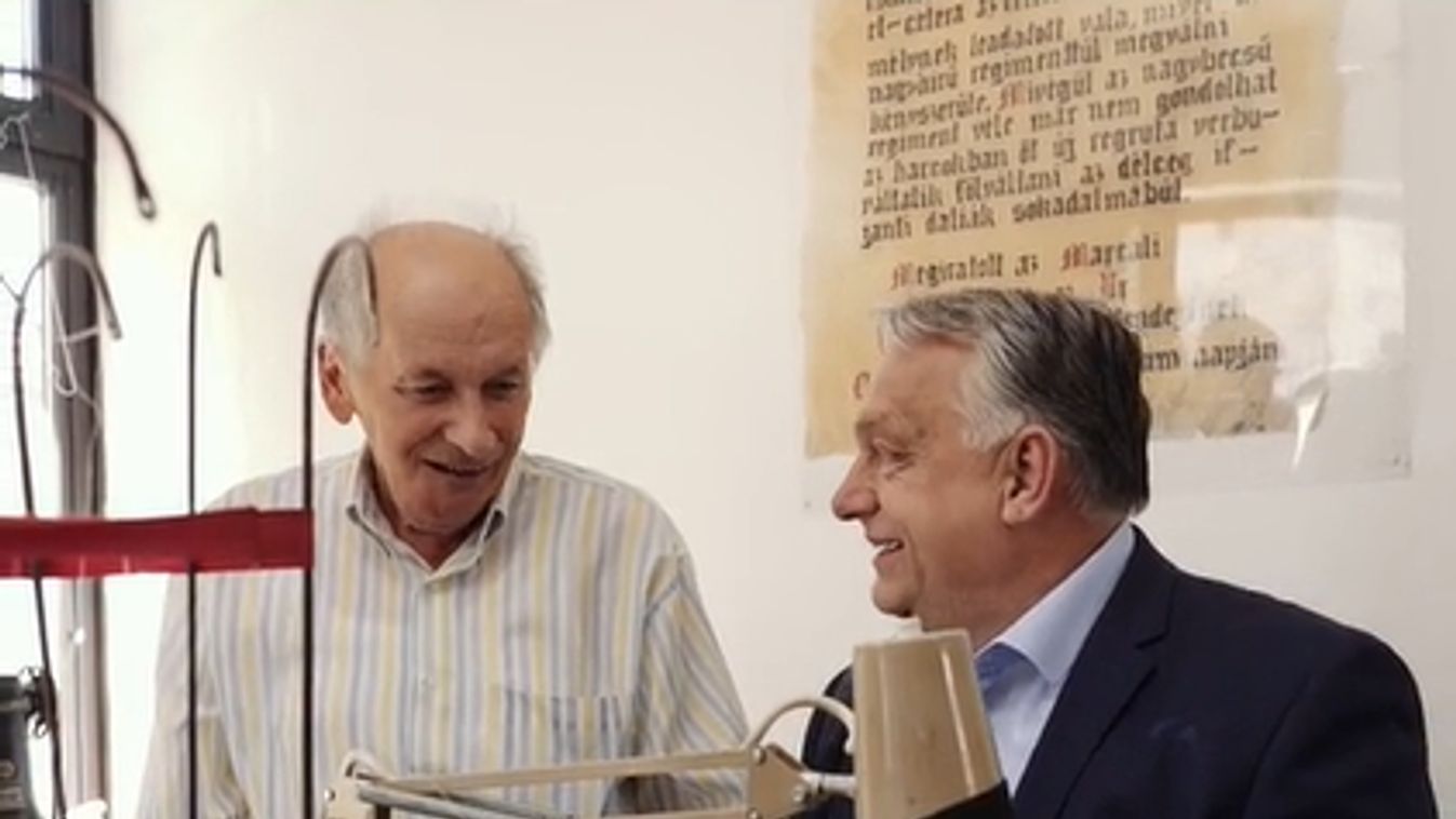 Egy idős mesterember műhelyében járt Orbán Viktor (videó)