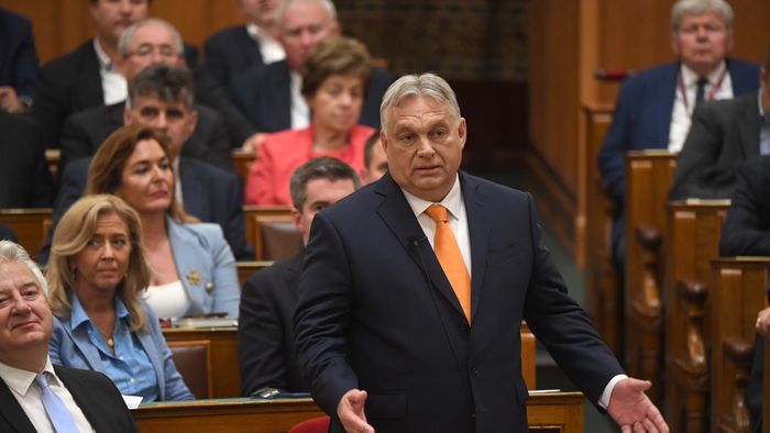 Orbán Viktor azonnali kérdésekre válaszolt a parlamentben (Videó)
