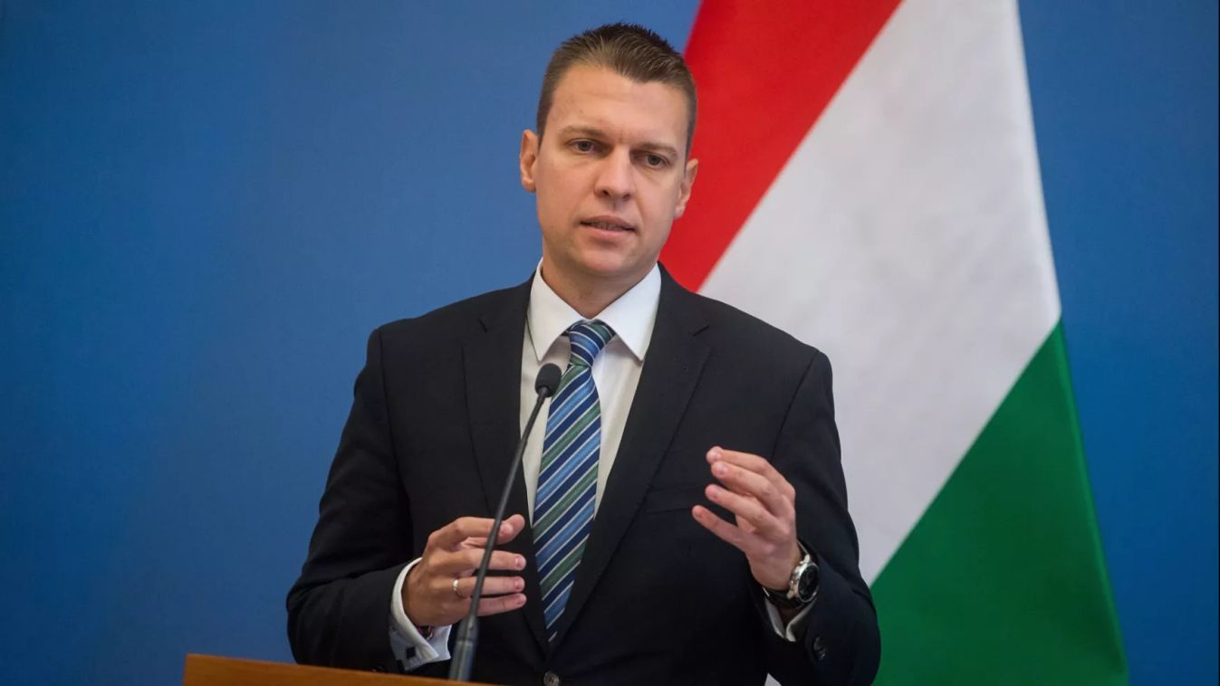 Menczer Tamás: Mindenki meg fogja tanulni, hogy Magyarország nem zsarolható (Videó)
