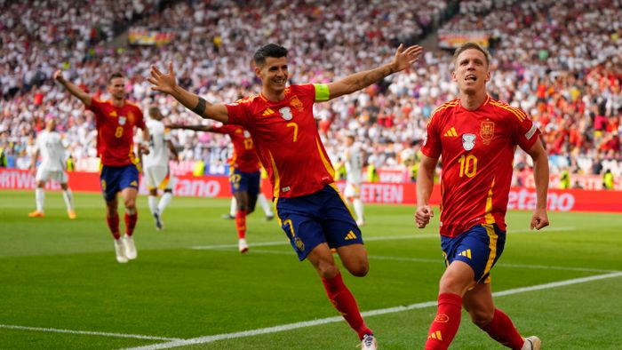 Búcsúzott a házigazda, a spanyolok hosszabbítás után vívták ki helyüket az elődöntőben