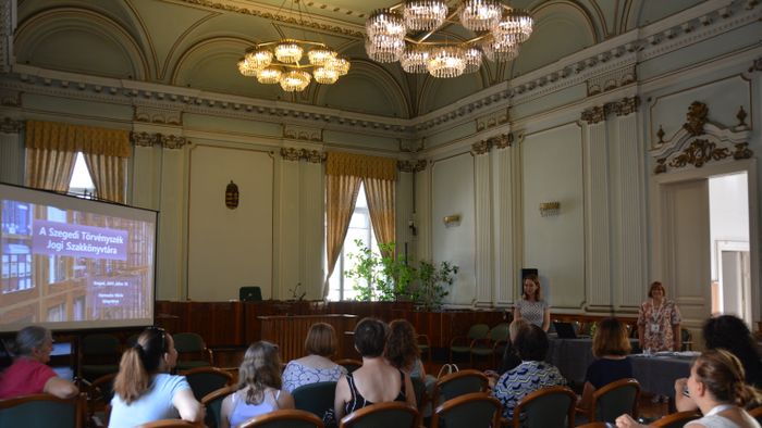 Az 55. vándorgyűlés a Szegedi Törvényszék Jogi Szakkönyvtárában is látogatást tett