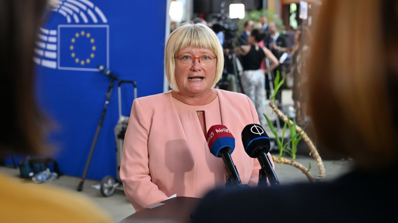 Gál Kinga: megengedhetetlen hogy Ursula von der Leyen saját választási kampányához használja fel az uniós intézményeket
