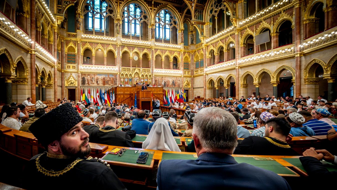 A Parlamentben nyílt meg az idei Kurultáj