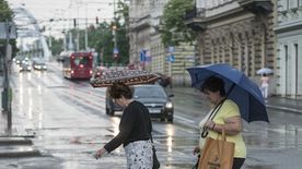 Véget ér a napok óta tartó hőség: kiadós esőkkel támad az ősz