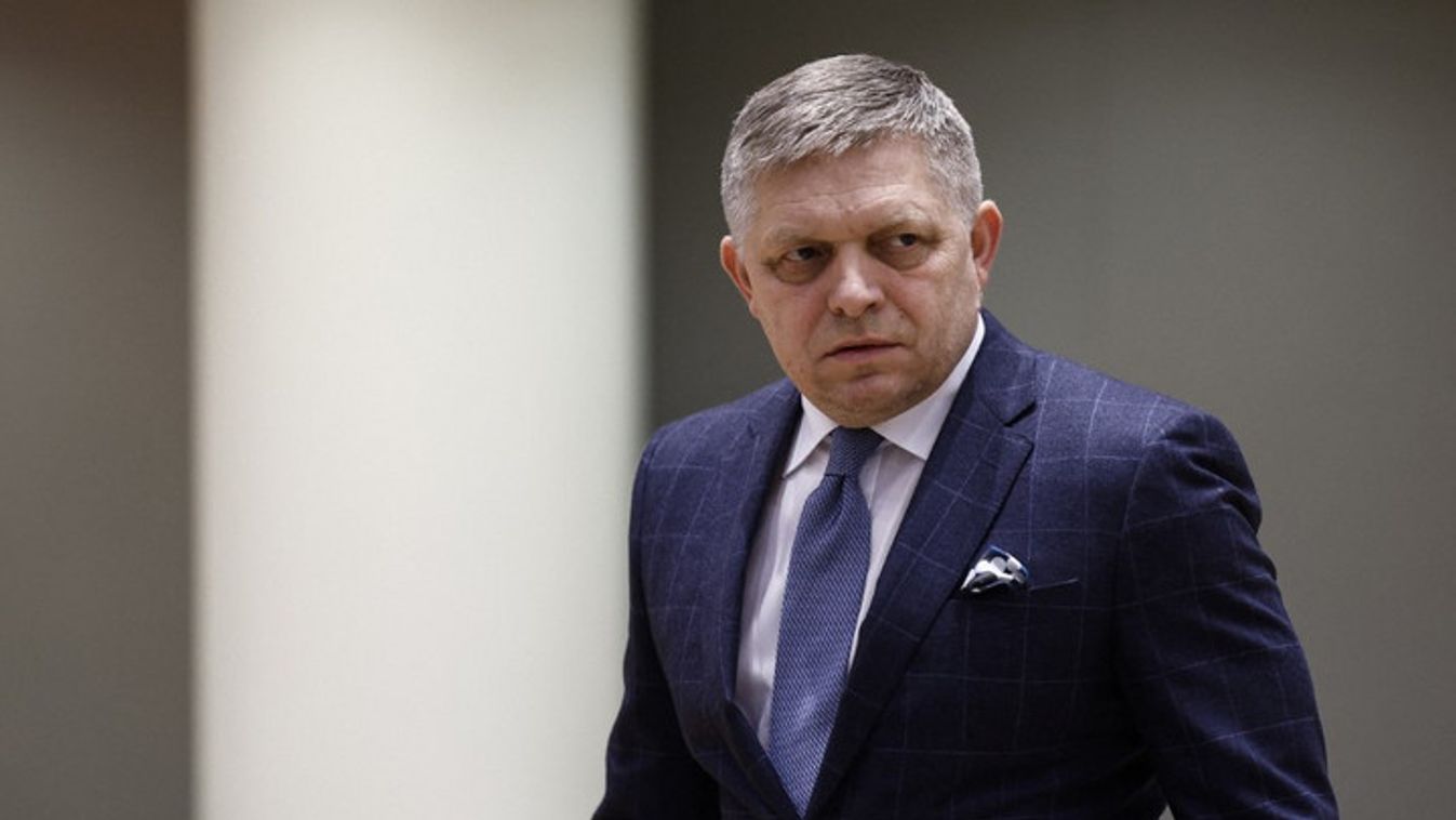 Robert Fico szerint nem kéne engedni, hogy Ukrajnában náci csapatok harcoljanak