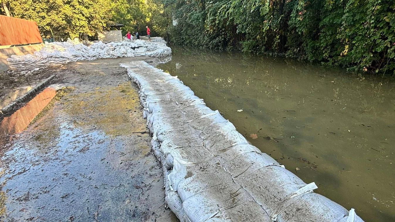 A Duna Budapest alatti szakaszára helyeződött át a védekezés fókusza