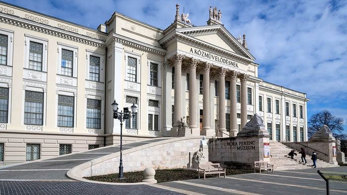 A Móra Ferenc Múzeum a régió kiemelkedő kulturális központja