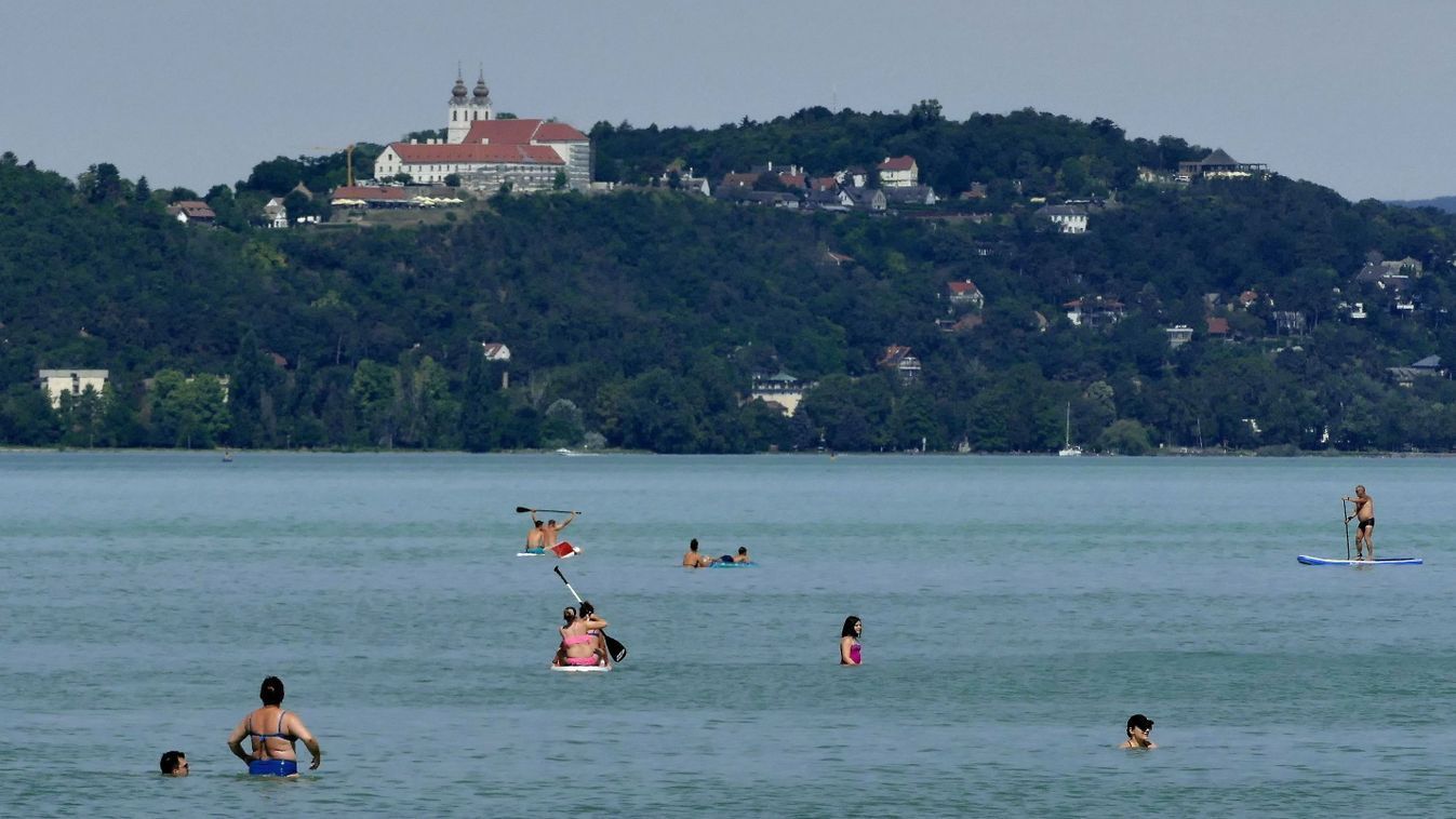 Új eszközt vetnek be a Balatonnál a büdös víz miatt