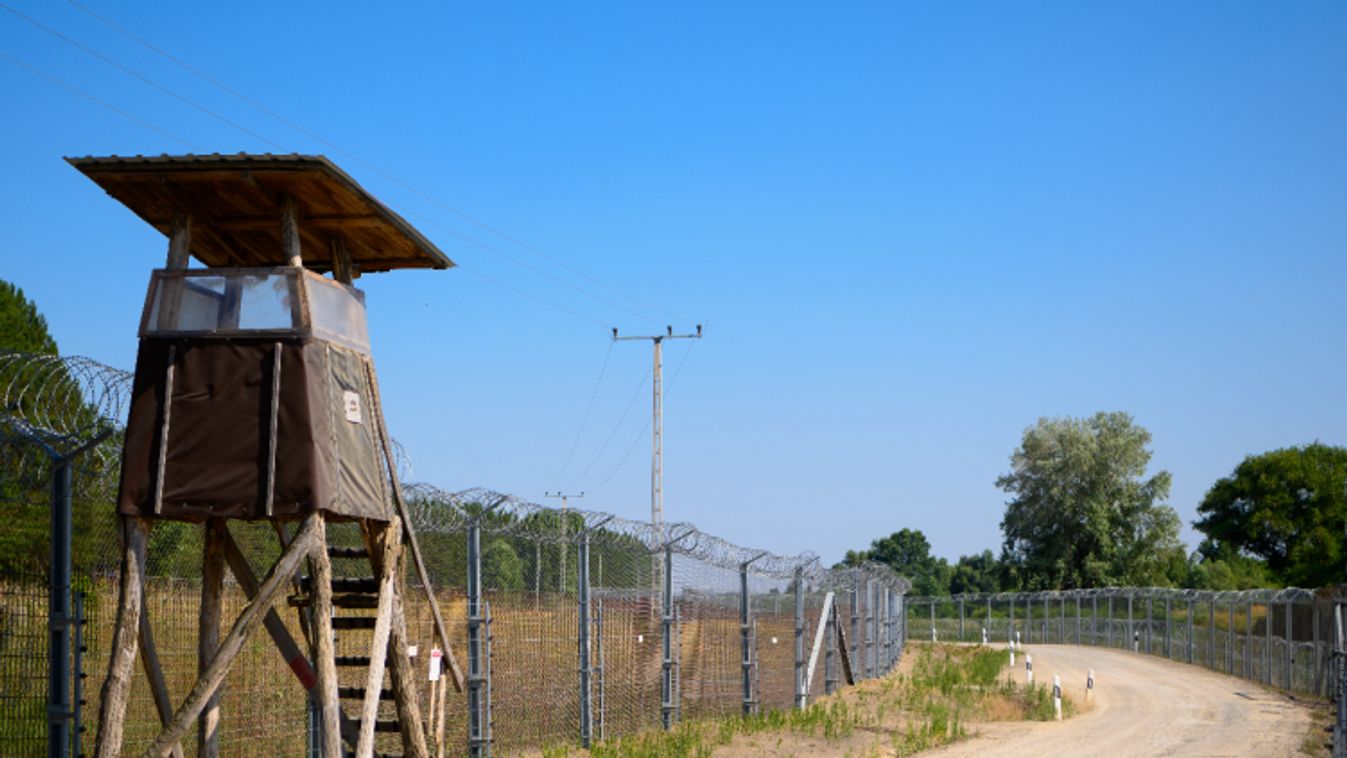 Több mint harminc migránst fogtak el Ásotthalmon