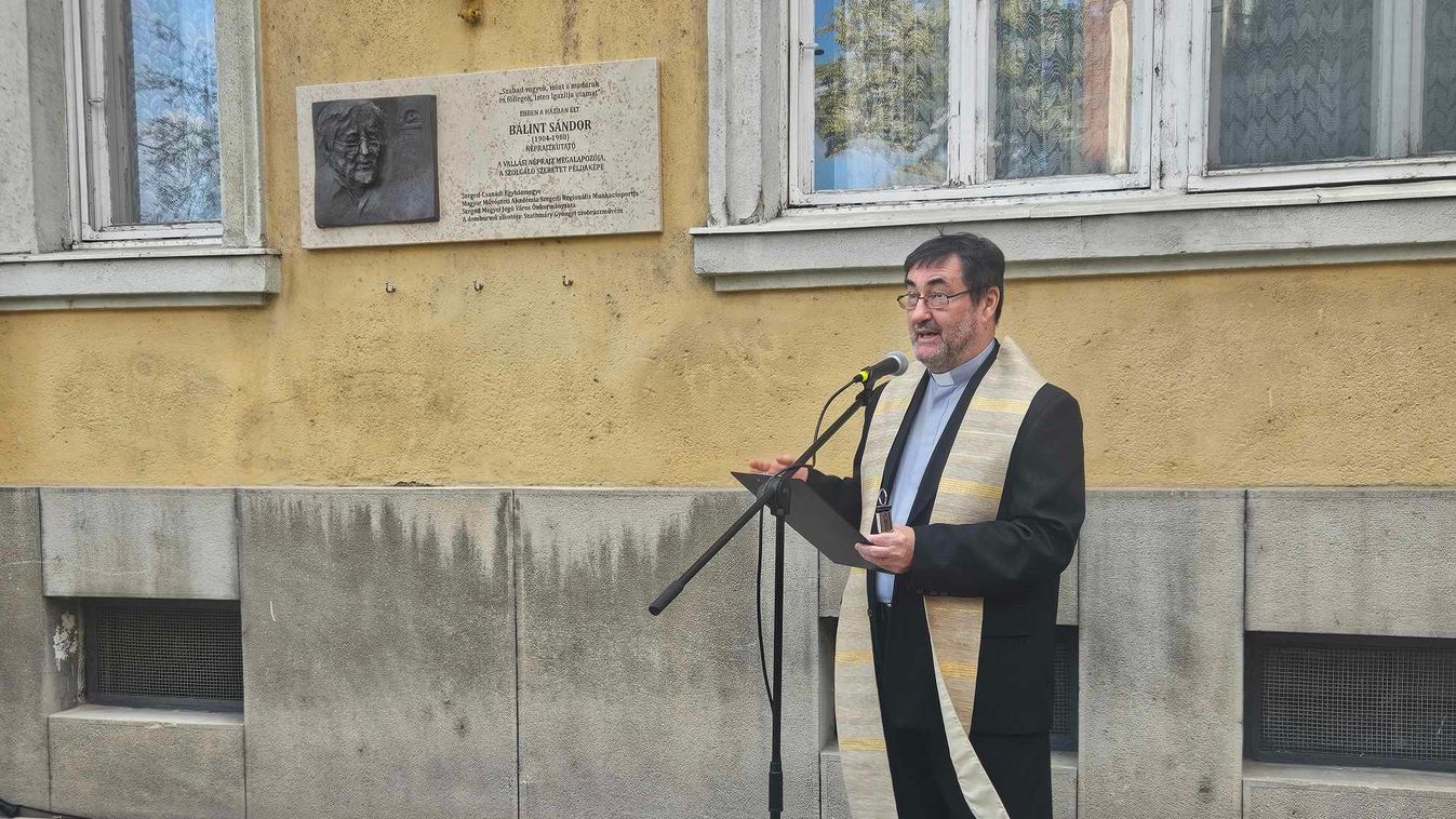 A "legszögedibb szögedi" emléktábláját avatták fel Szegeden +képek