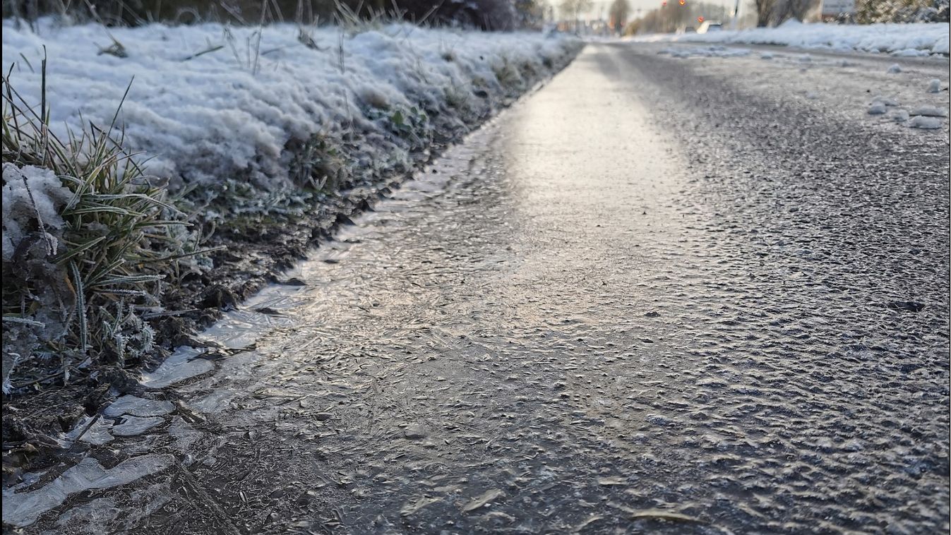 Csúszós, jeges utakra figyelmeztet a HungaroMet