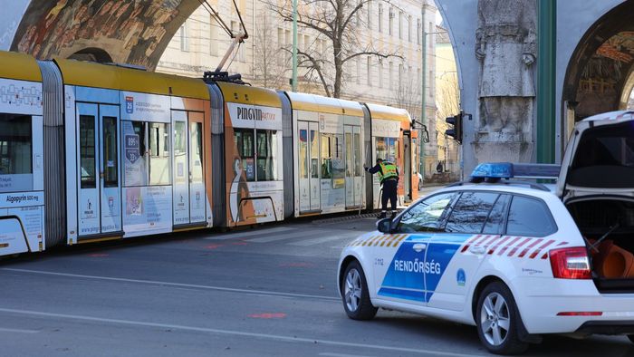 Baleset történt az Aradi téren - pótló buszok közlekednek