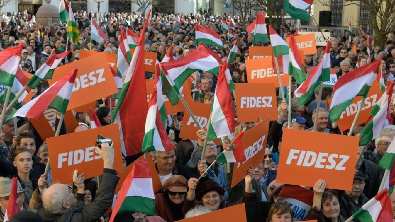 A Fidesz-KDNP továbbra is őrzi vezető szerepét