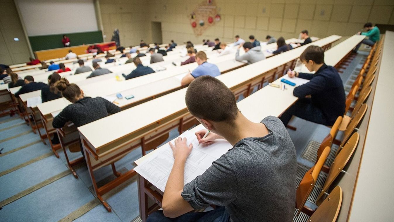 Az egyetemi világ továbbra is a balliberálisok fellegvára, folyamatosan érzékenyítik a hallgatókat