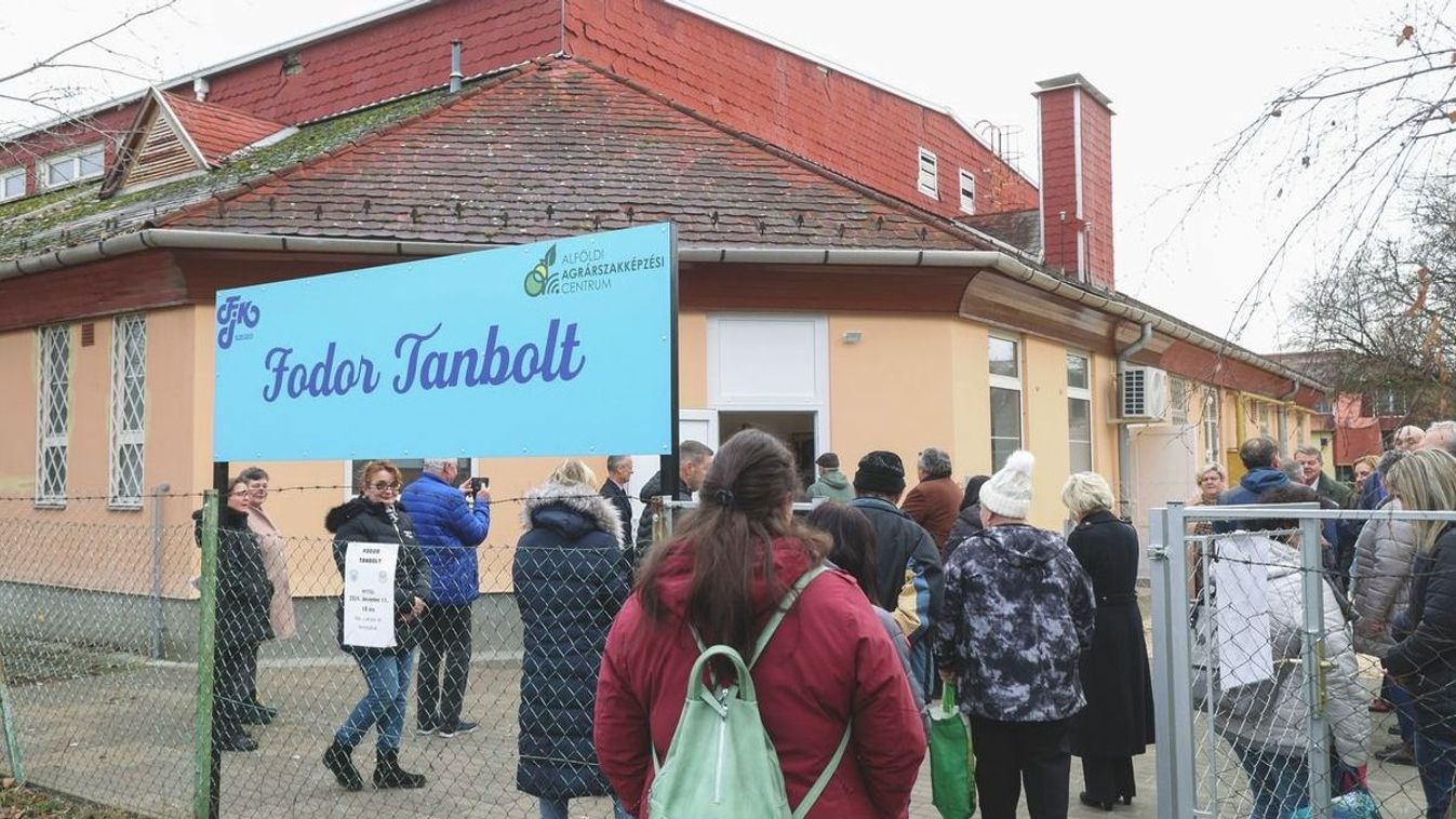 Tanbolt nyílt a Fodorban