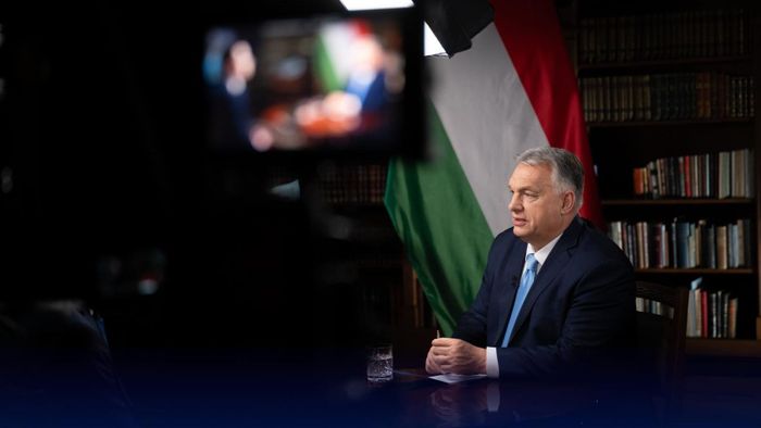 Itt követheti élőben Orbán Viktor évértékelő interjúját