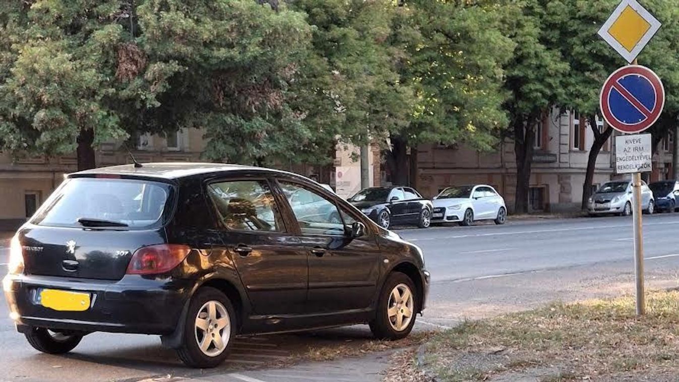 Egyre több az arcátlan módon parkoló sofőr Szegeden +fotók