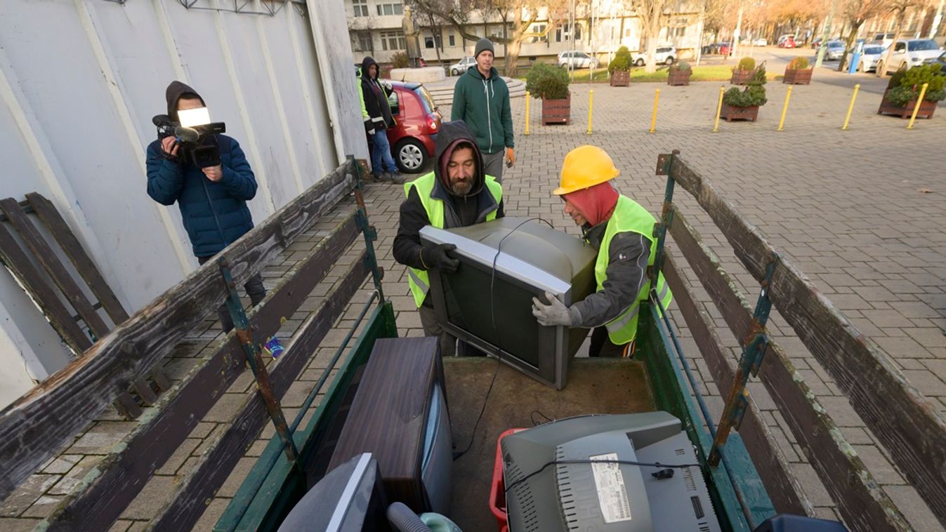 Mintegy 19 tonna elektronikai hulladékot gyűjtöttek össze a szegedi kormányhivatalnál