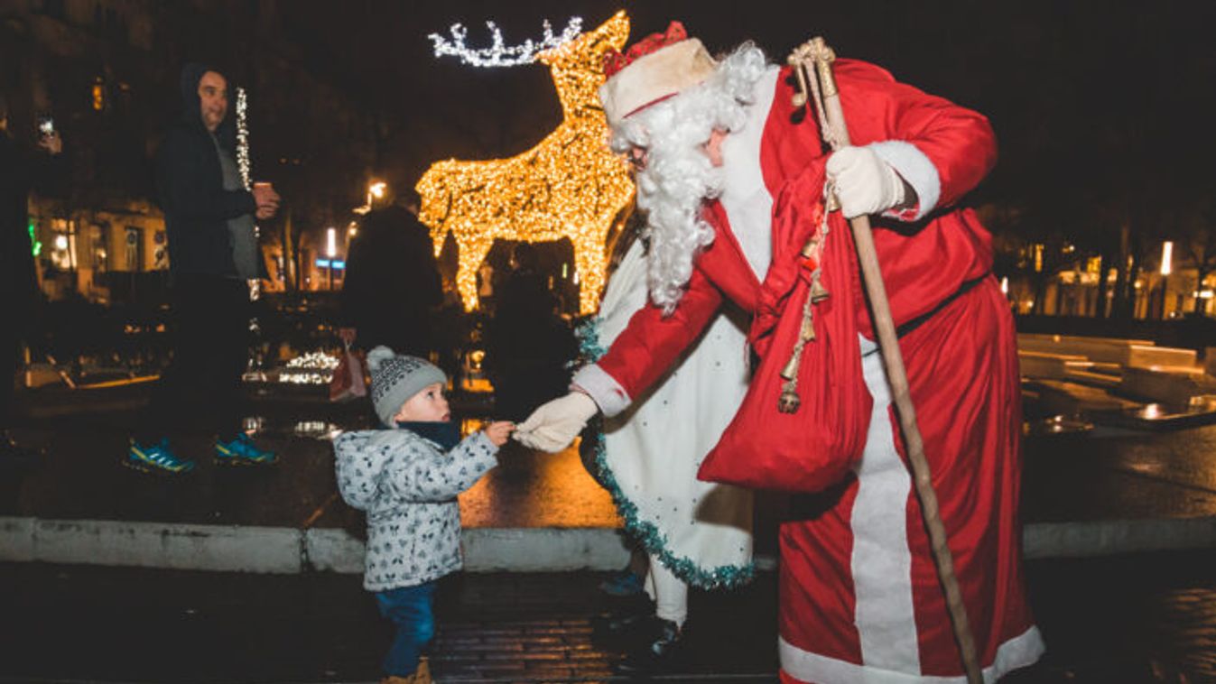 Mikulás járat indul Szeged belvárosában