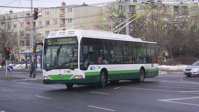 Forgalmi zavar Szegeden a Belvárosi hídon – pótlóbuszok közlekednek